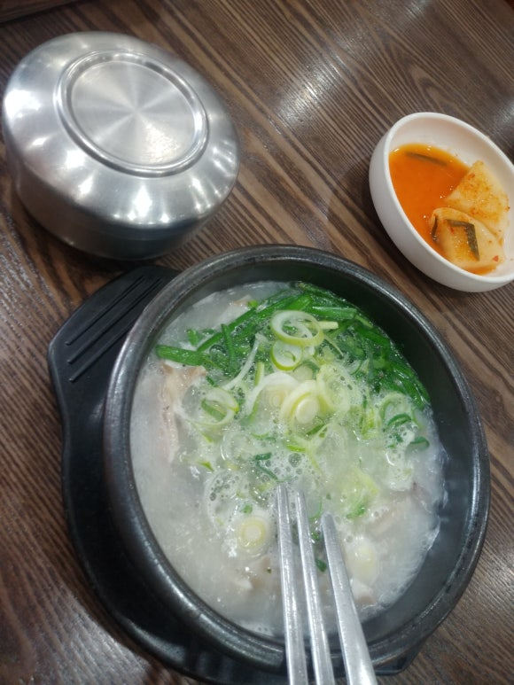 자모산 순대국 이미지