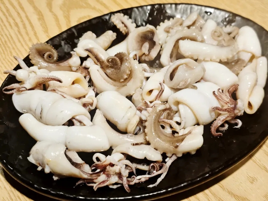 국수먹는꼴뚜기 이미지