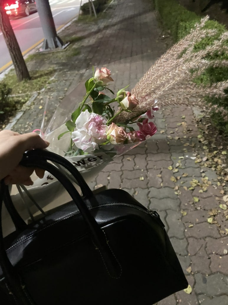 NOTHING(낫띵) 이미지