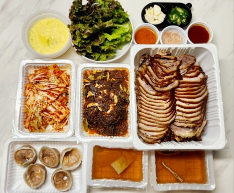 헐렁이왕족발 이미지