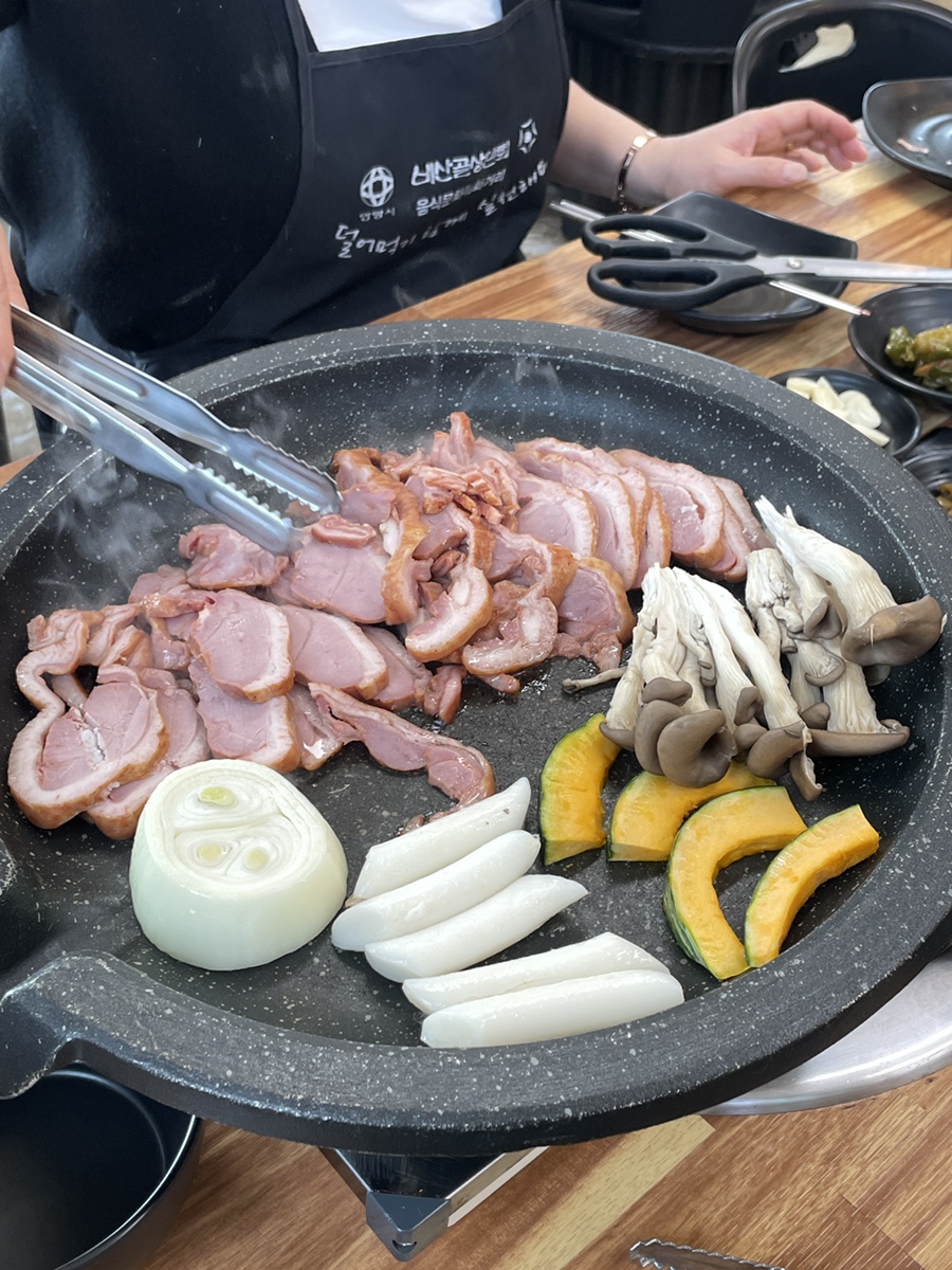 진가네돼지랑오리랑 이미지