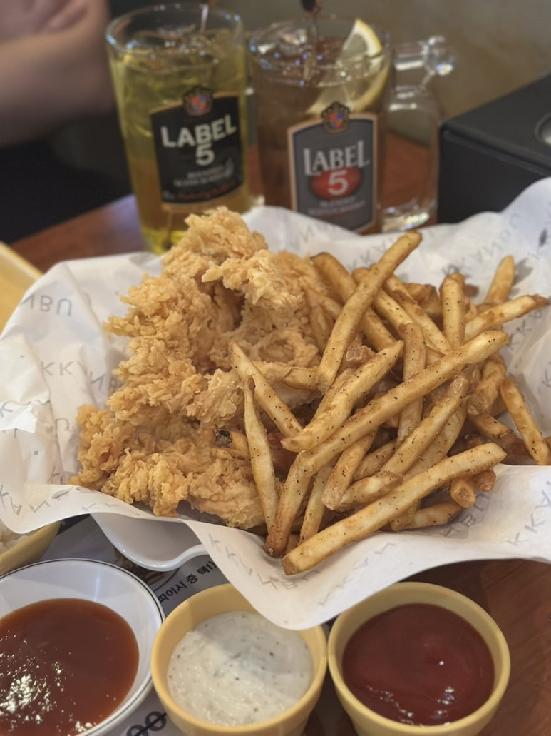 깐부치킨충정로역점 이미지