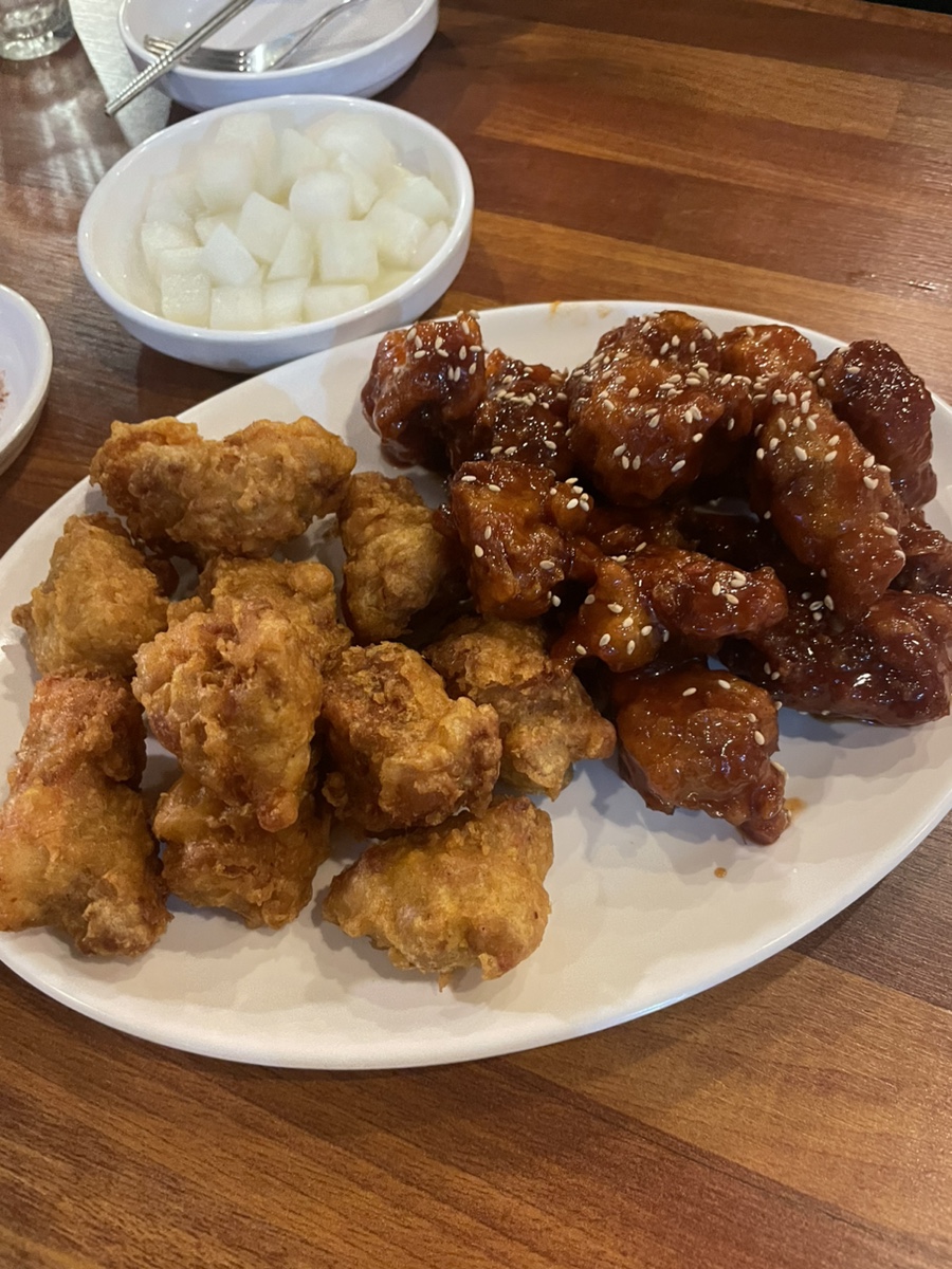 쌔떼치킨 이미지