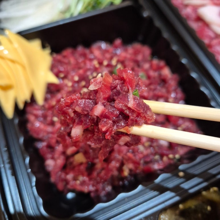 육회 밤바다 이미지