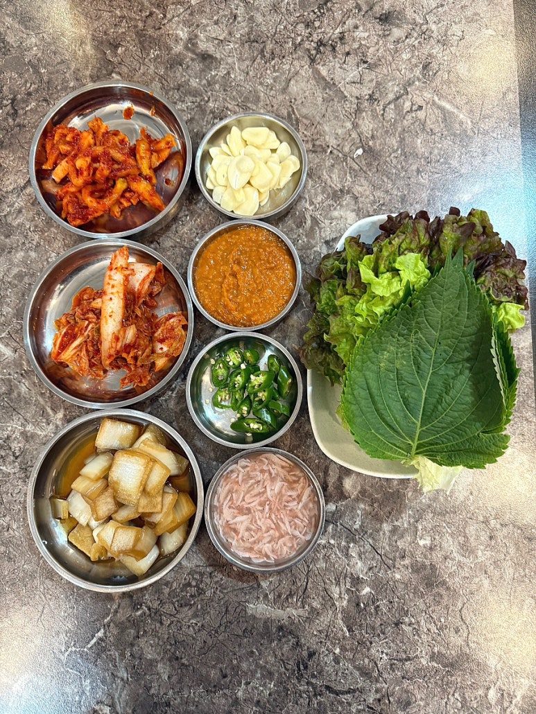평화육남매왕족발 이미지