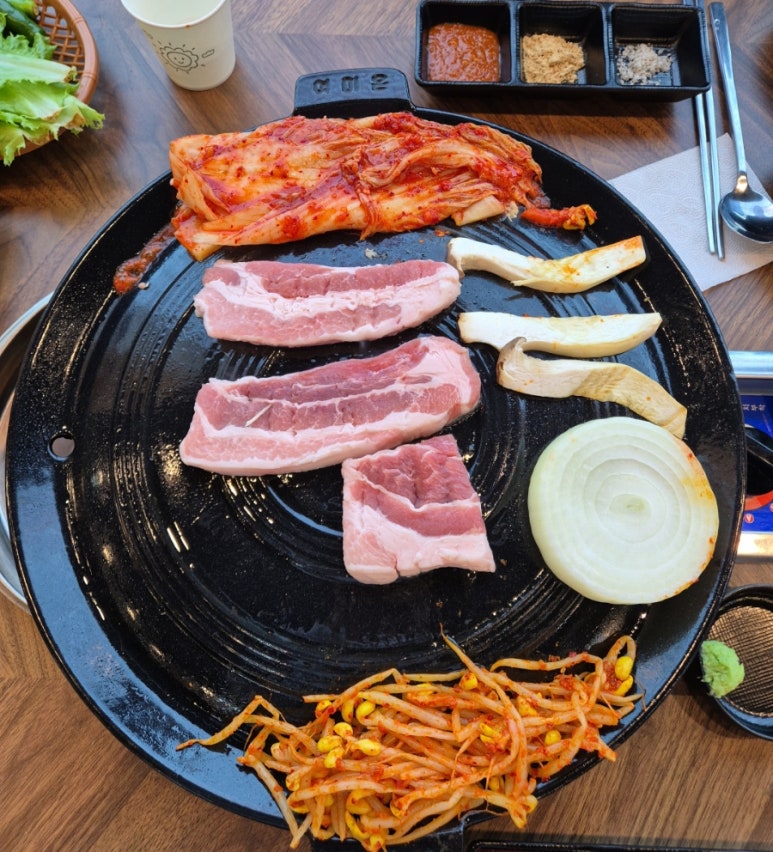 은계호수솥뚜껑삼겹살 이미지