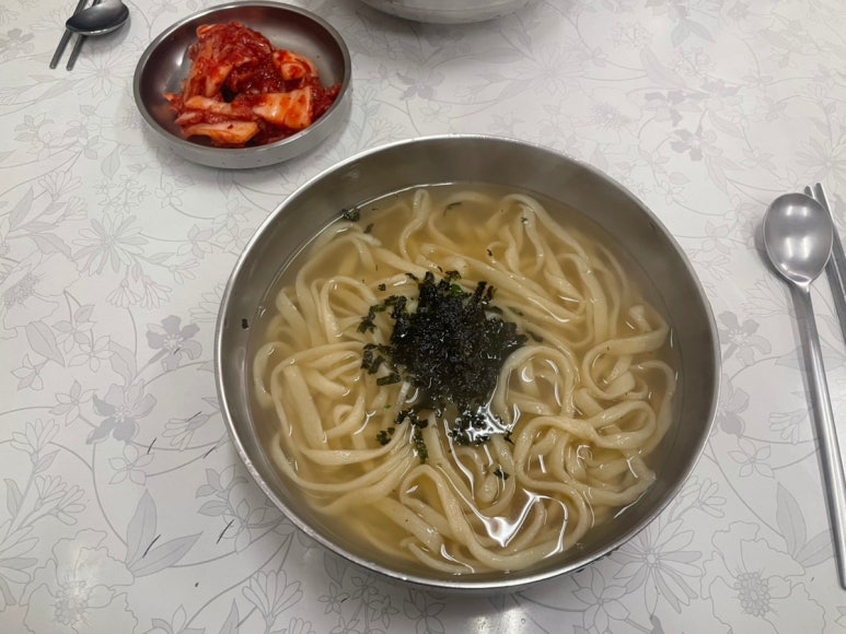 옛날홍두깨손칼국수 이미지