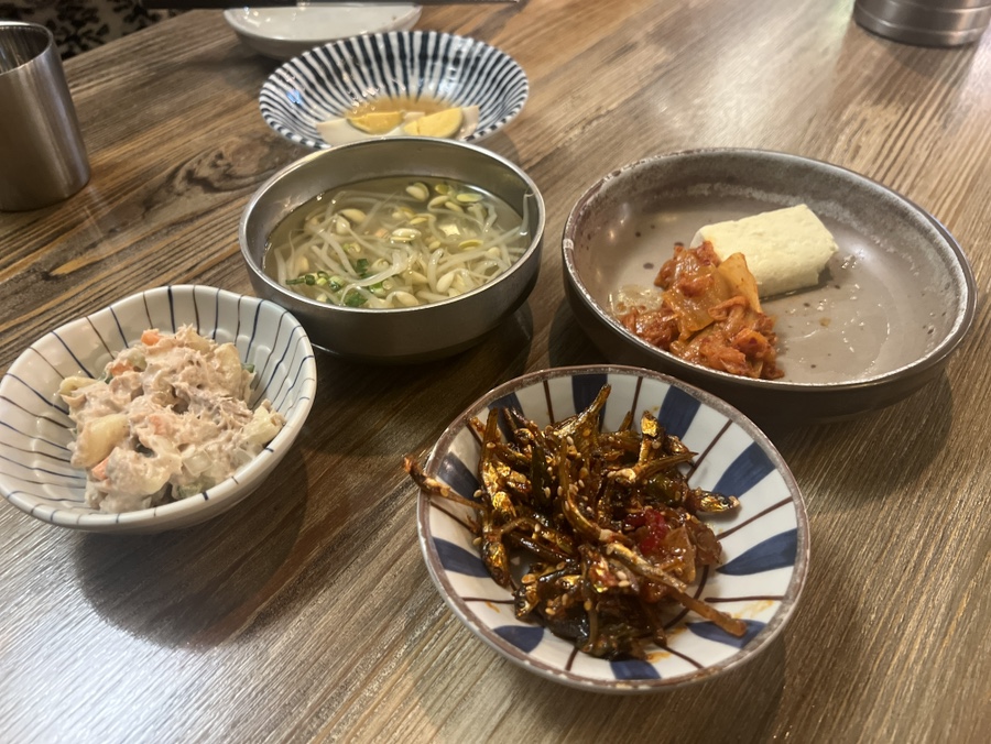 부엉이식당 본점 이미지