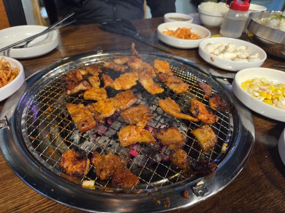 육터 이미지