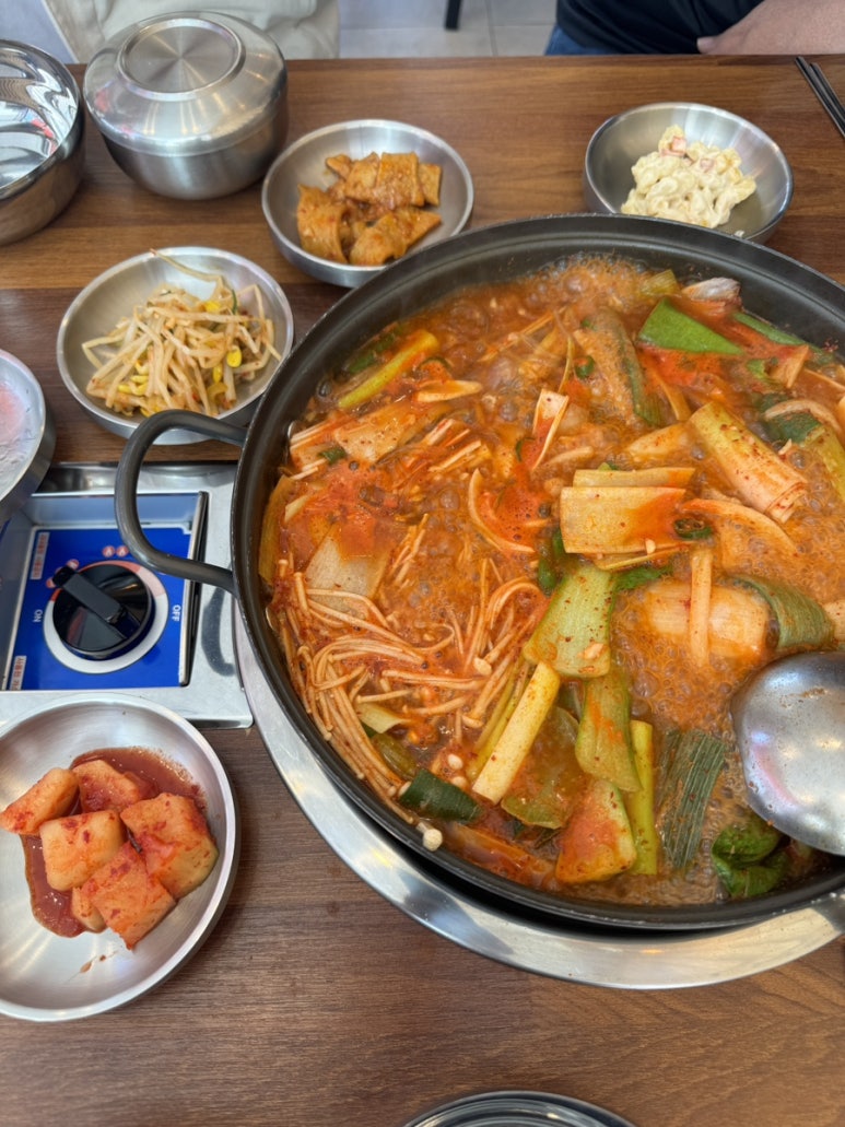 팔공큰돼지찌개오천문덕점 이미지