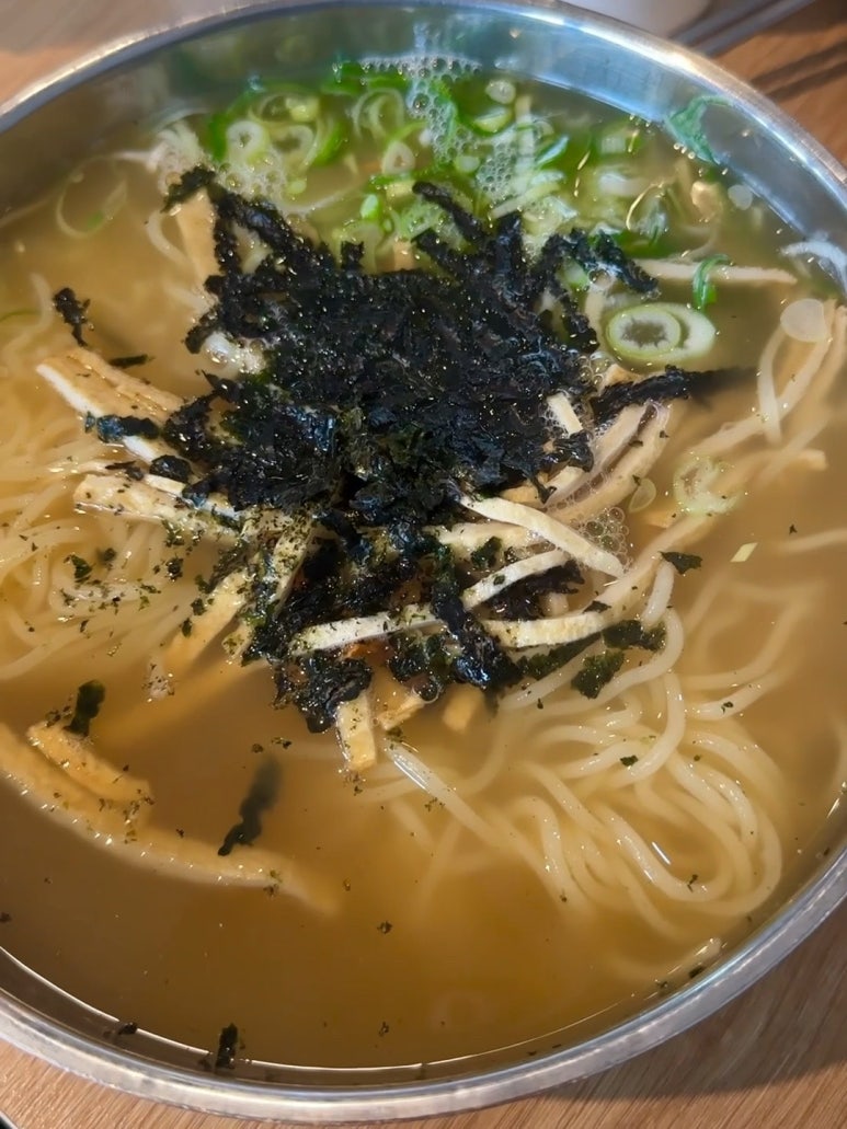 박씨국시 이미지