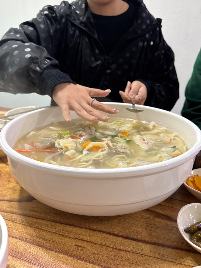 고모네손칼국수 이미지