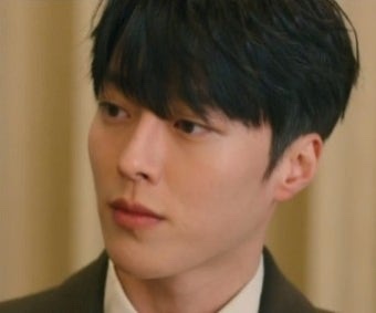 준아 헤어 이미지