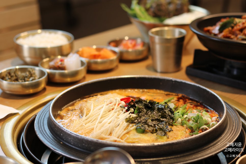 가마솥김치전골 이미지