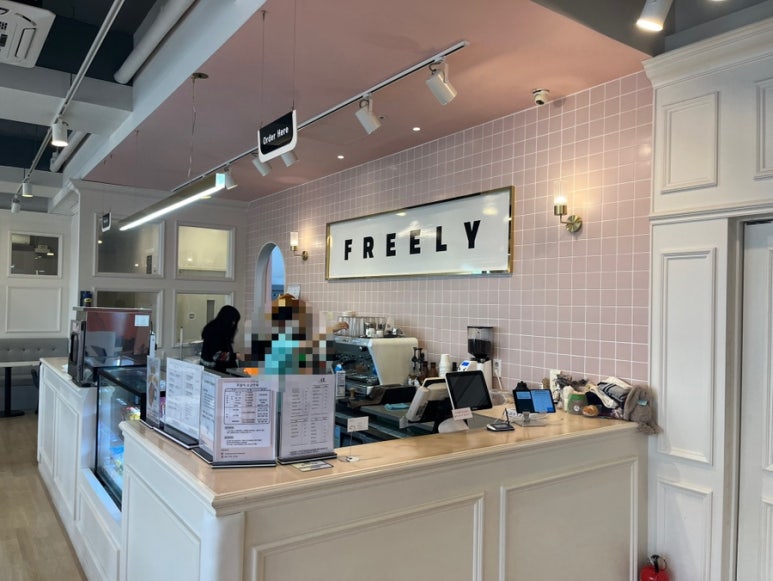 프릴리 키즈카페 이미지