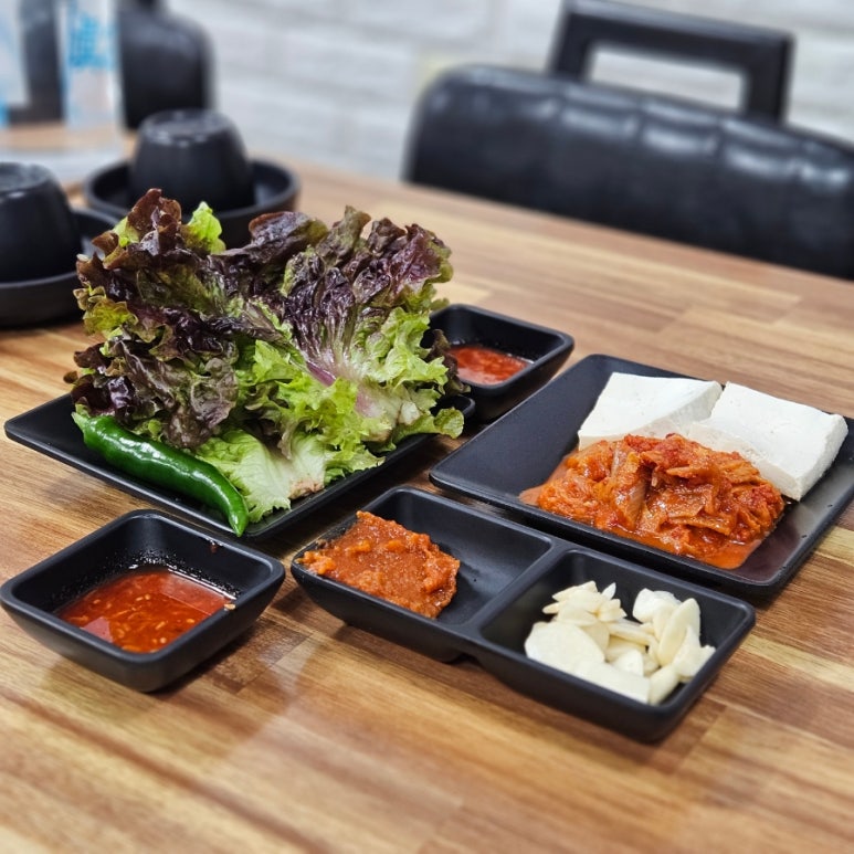 아바이왕족발 이미지
