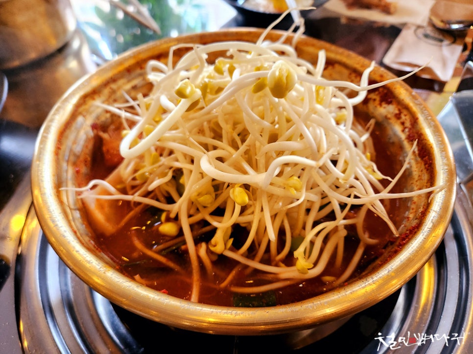 묵은지양푼갈비 이미지