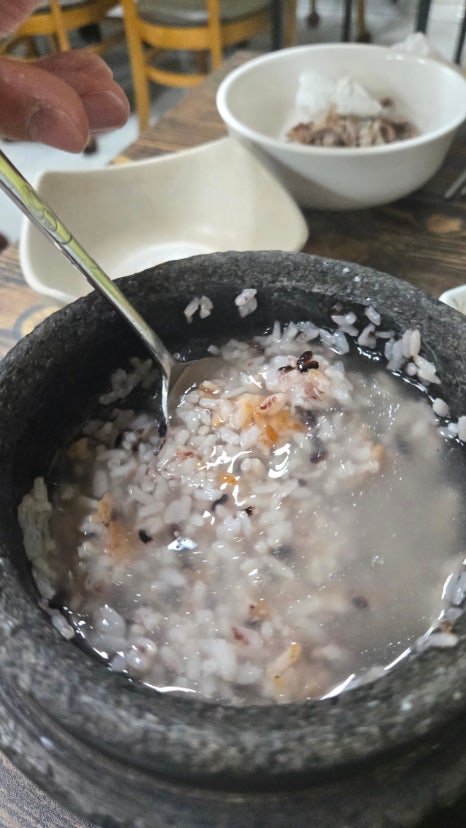 24시돌솥밥설렁탕 이미지