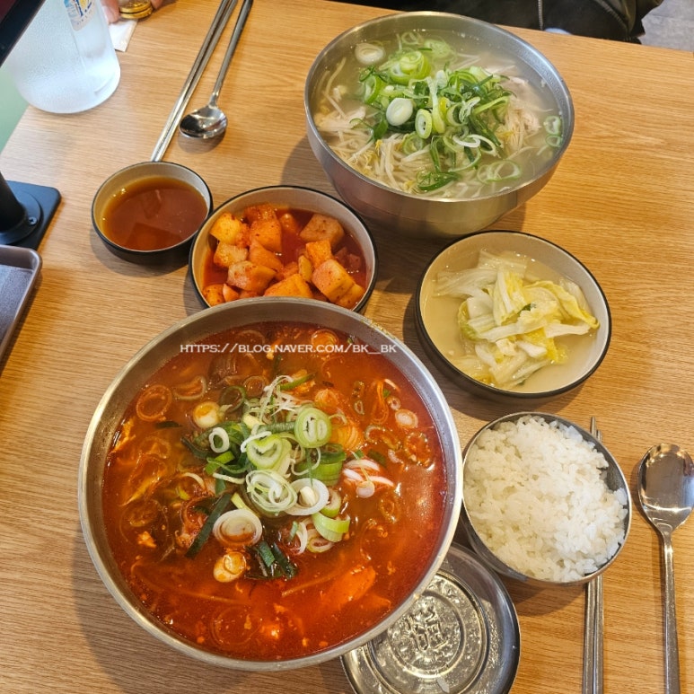 오늘은 어떤 닭 이미지