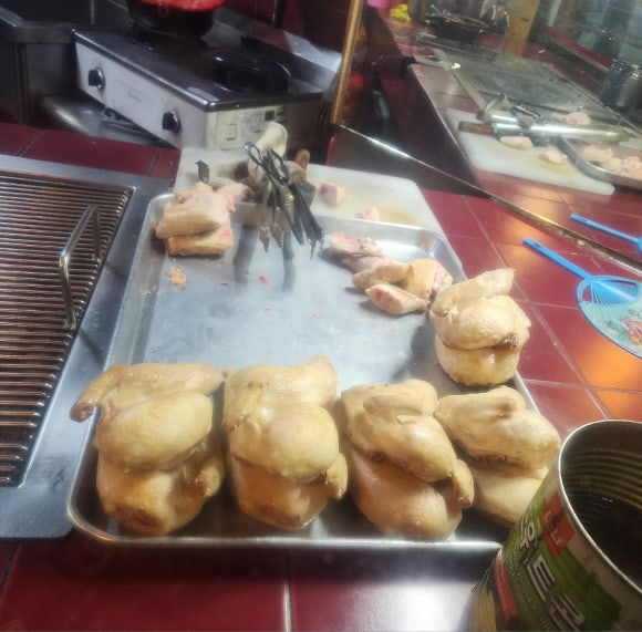 코리안숯불닭바베큐 이미지