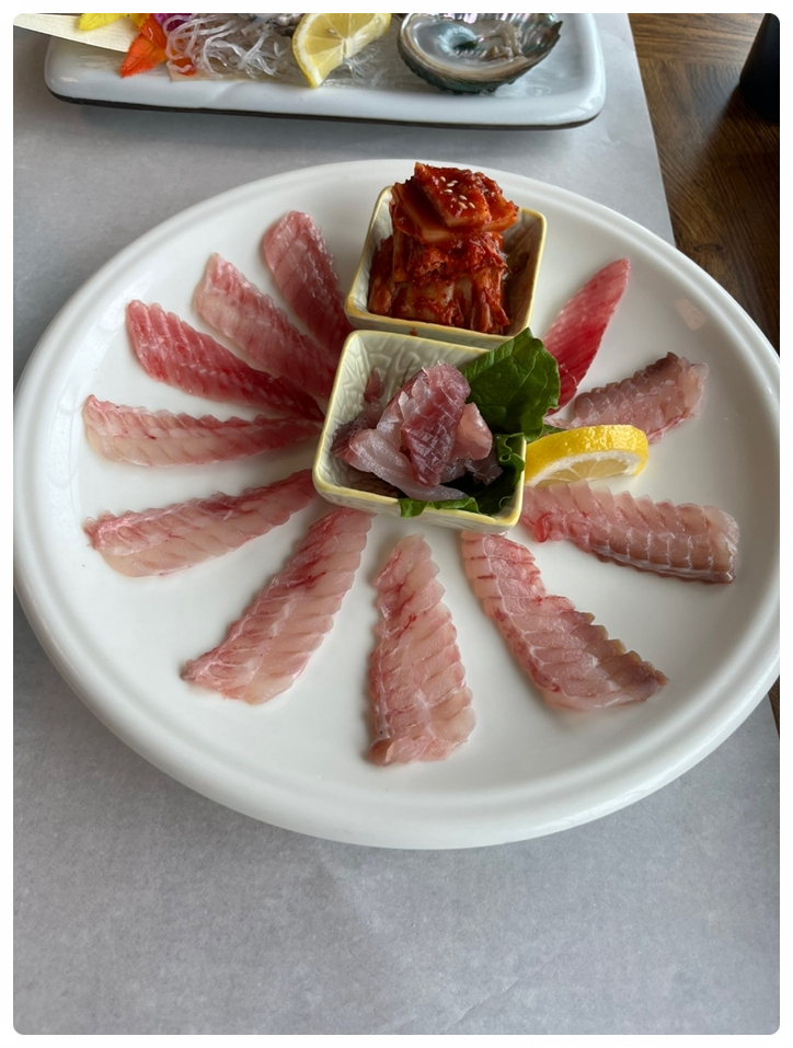 강변횟집 이미지