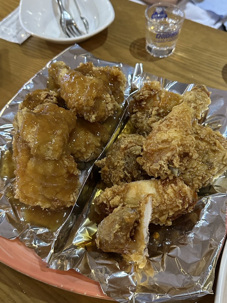 디디씨치킨 이미지