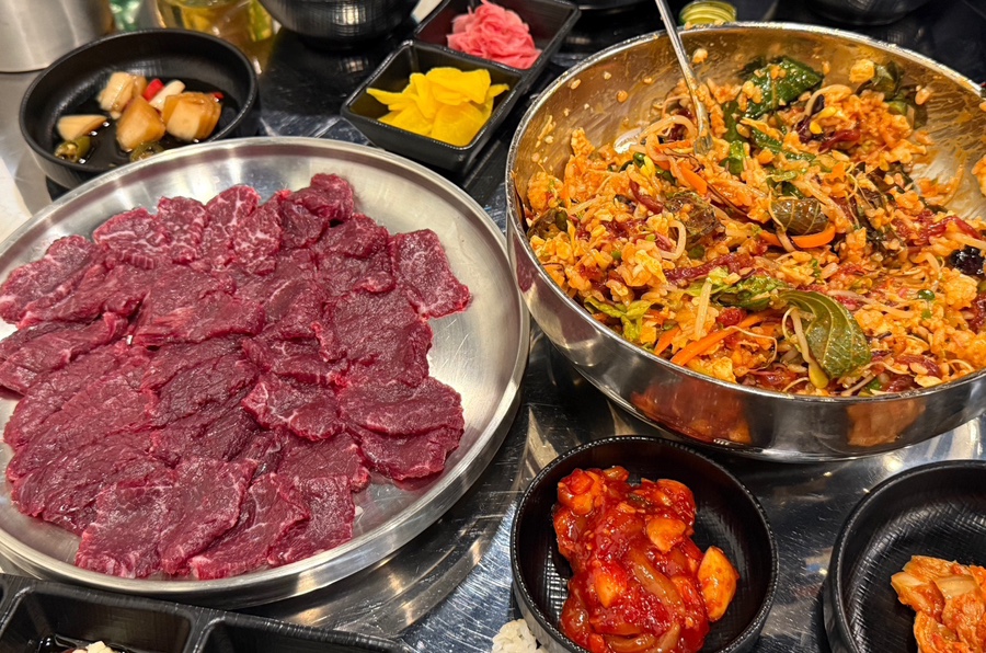 소소암소한우뭉티기 이미지