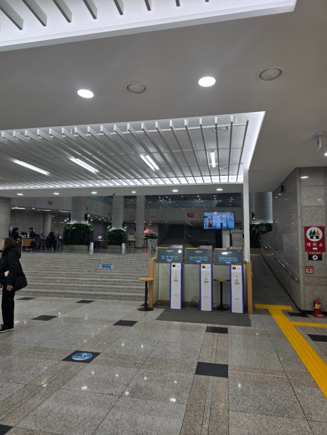 성남중앙도서관구내식당 이미지