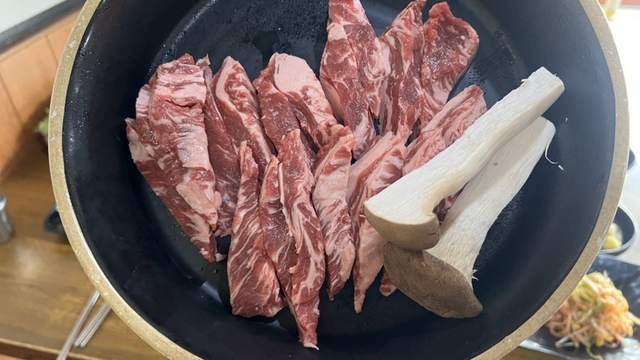 아래땀숯불고기 이미지