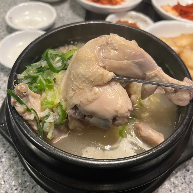 청담삼계탕능이백숙 이미지