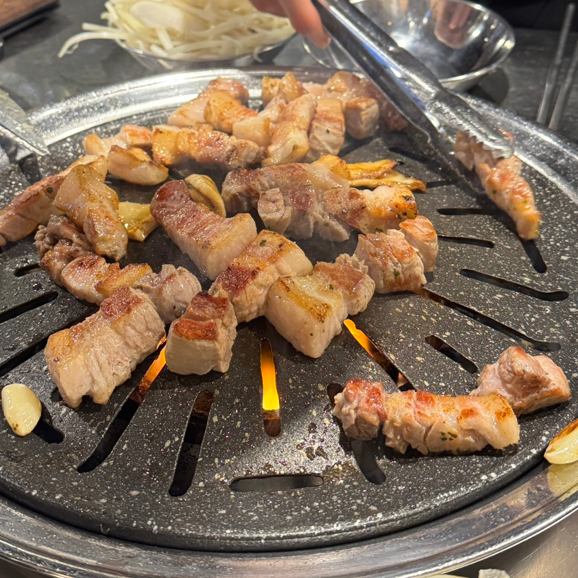 모름지기연탄구이 이미지