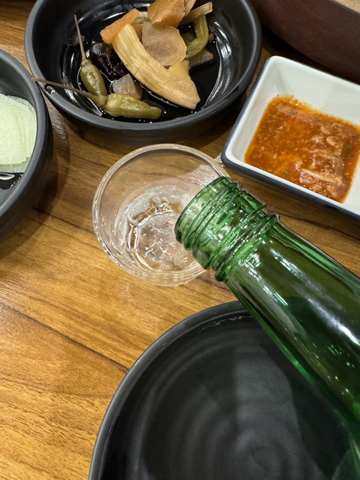 더오향족발 이미지