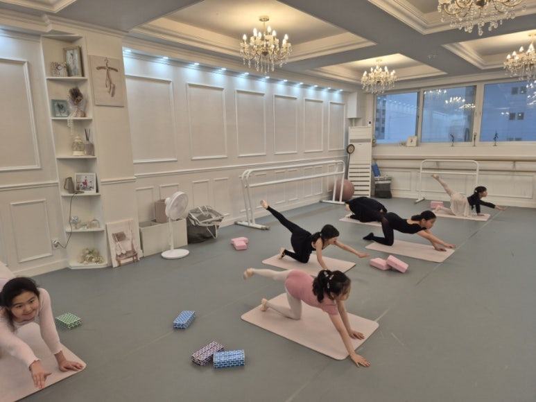더발레씨어터학원 이미지
