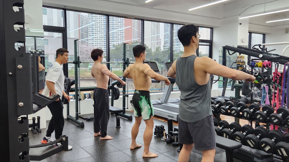 동익인간원스텝짐 이미지