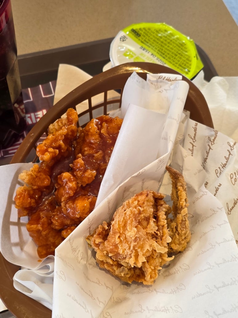 KFC용인명지DT 이미지