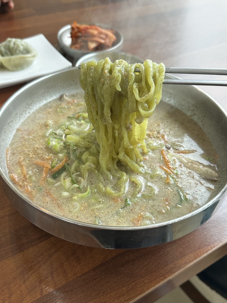 더알찬칼국수 이미지