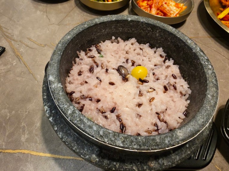완뚝순두부 이미지
