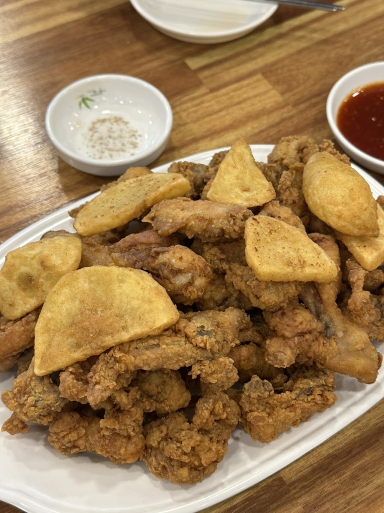 뉴숯불통닭 이미지