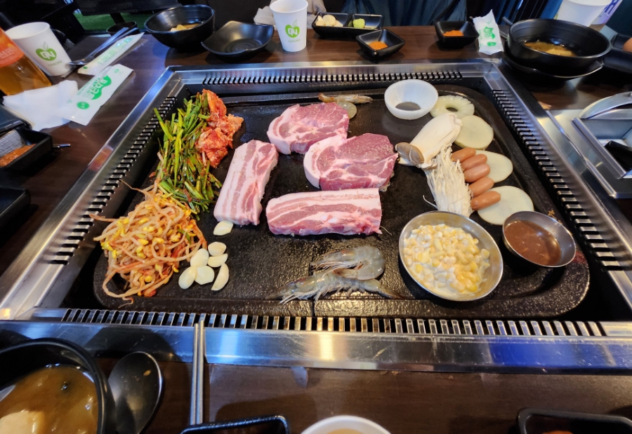 맛있는고기들 이미지