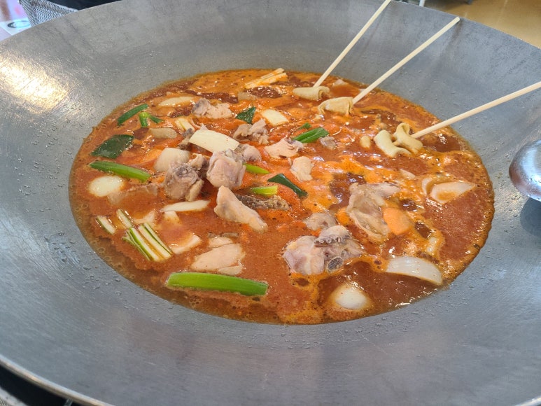 낭만솥뚜껑 이미지