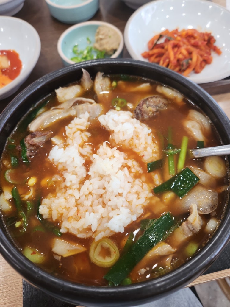 자리봉국밥수완직영점 이미지
