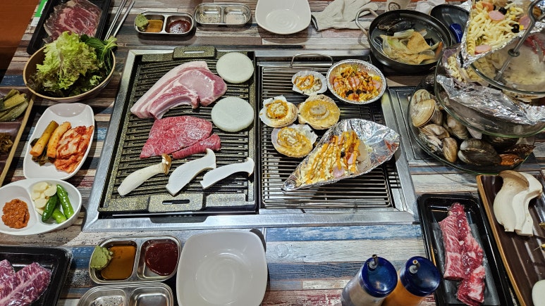 조개맛본돼지 이미지