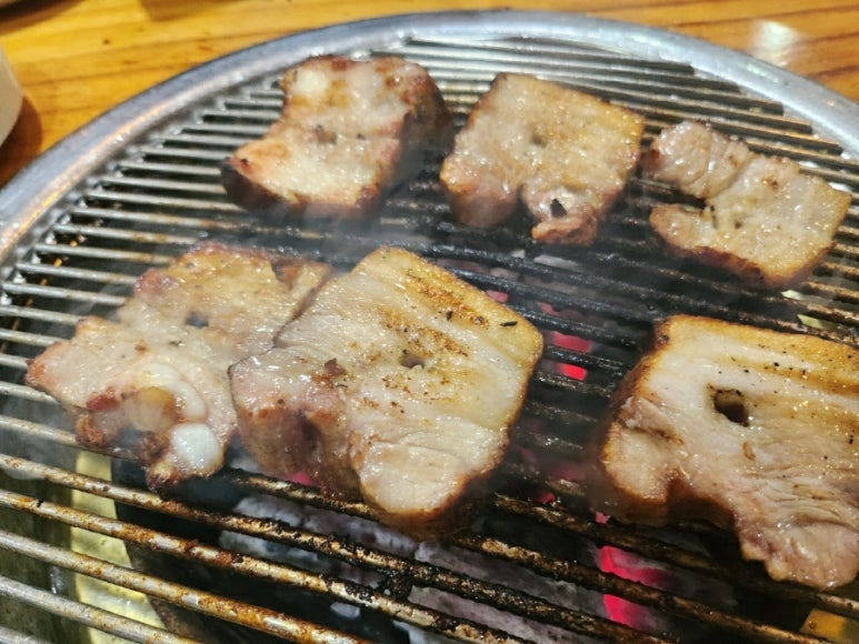 행복한참숯바베큐 이미지