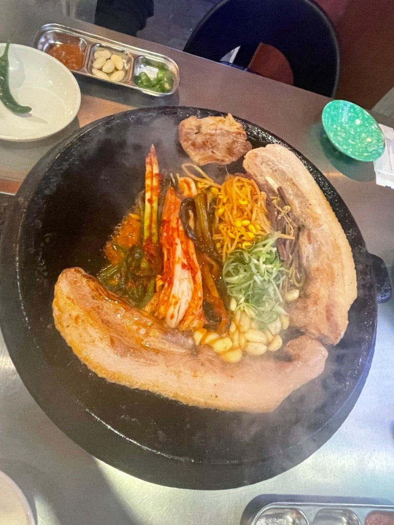 꼬장솥뚜껑삼겹살 이미지