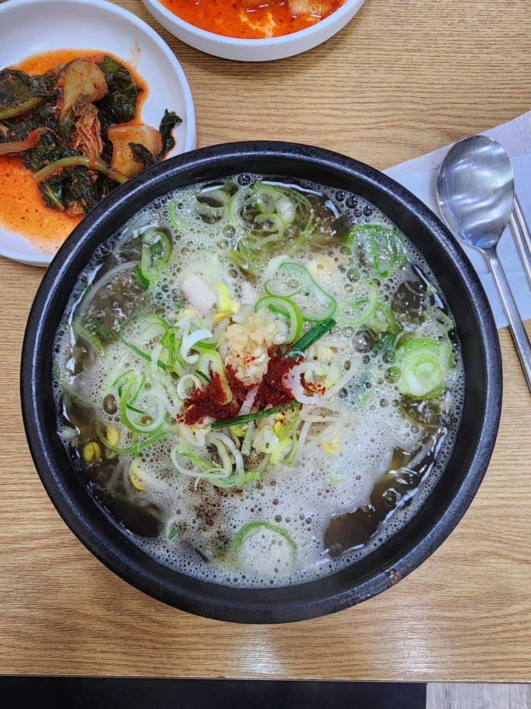 비사벌 전주 콩나물 국밥 이미지
