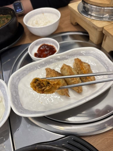욱이염소탕 이미지