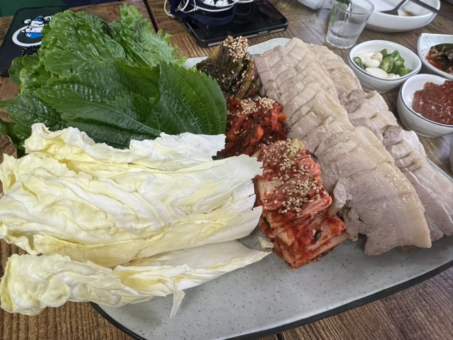 갯마을칼국수보쌈 이미지