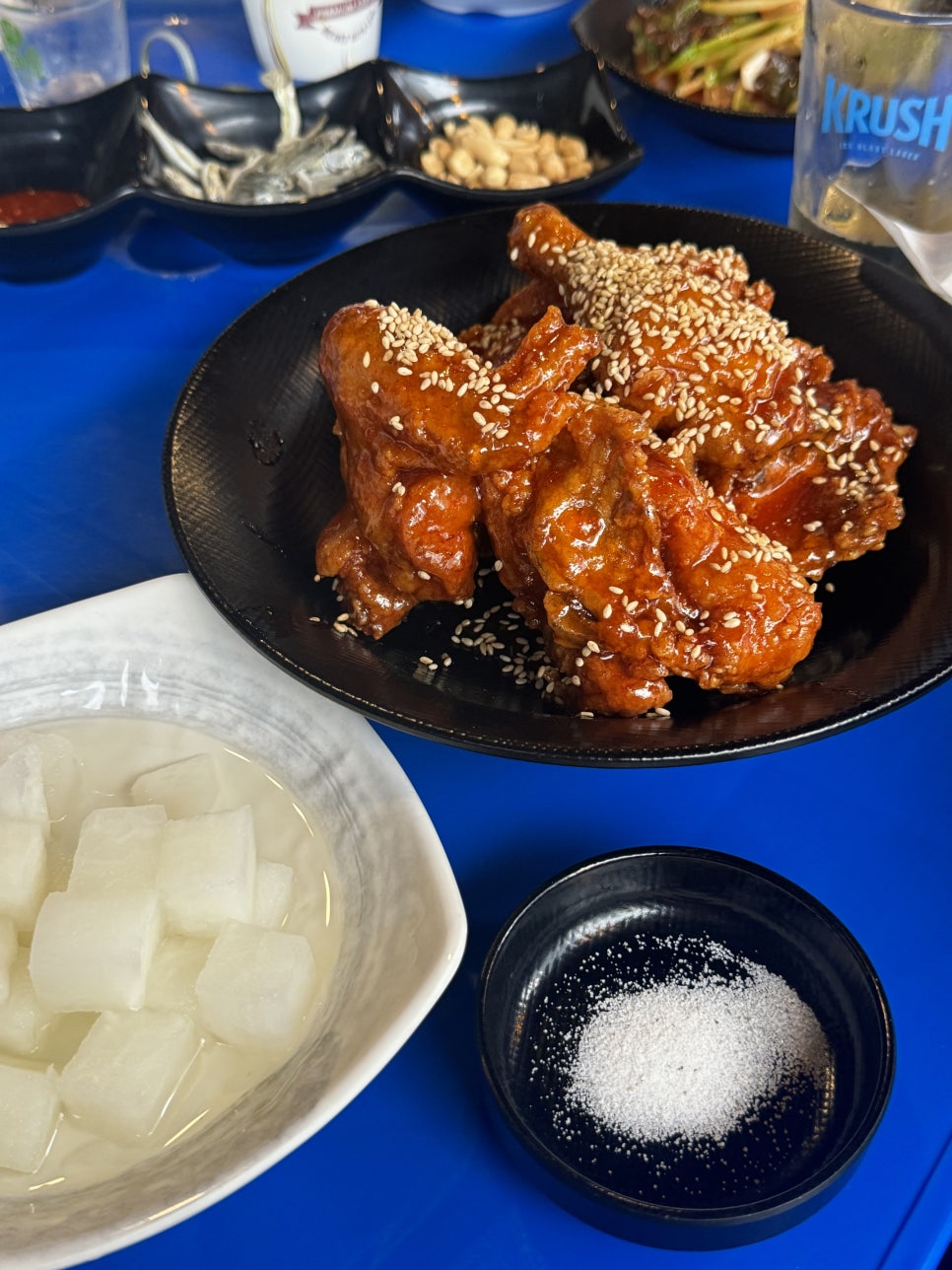 밤푸스치킨 이미지