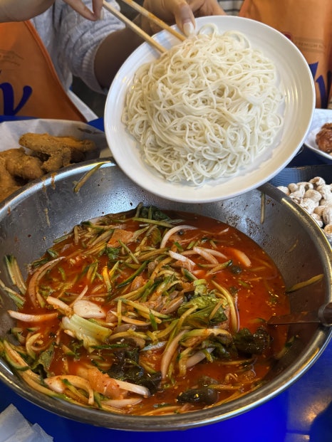 밤푸스치킨 이미지