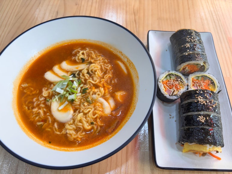 김밥과분식 이미지
